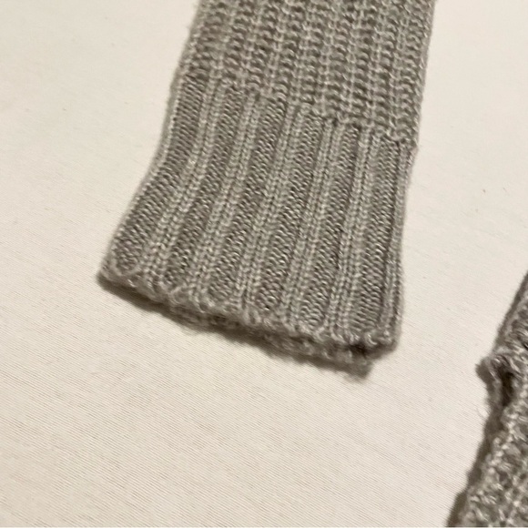 Ex-Girlfriend Womens Long Sleeve Sweater Cut Out Shoulders Size XL - Picture 11 of 16